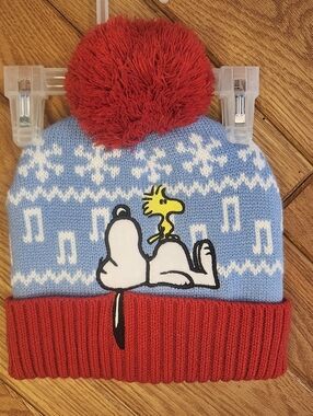 Peanuts Snoopy And Woodstock Red & Light Blue Snoopy Snowflake Pom Adult Beanie